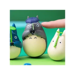 Toys*Maison Ghibli Round Bottomed Figurine Middle Totoro with leaf - My Neighbor Totoro
