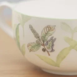 Kitchenware*Maison Ghibli Soup Mug Totoro on a leaf - My Neighbor Totoro